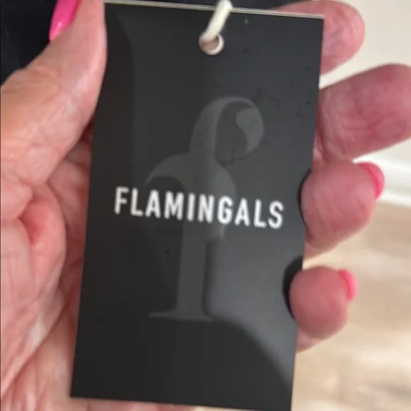 Flamingals NWT Black Floral V-Neck Women's T-Shirt - Picture 6 of 8